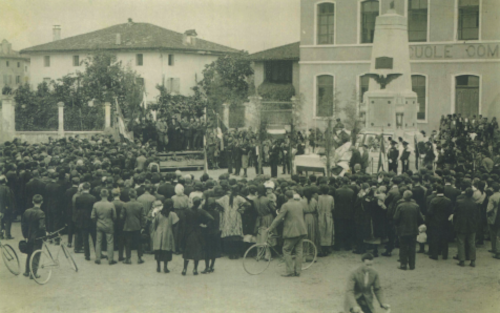 Muzzana del Turgnano, 10 agosto 1924 cerimonia dell’inaugurazione del Monumento ai Caduti