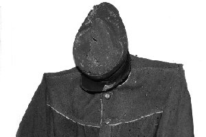 Divisa da Garibaldino di Coriolano Gnesutta donata ai Civici Musei di Udine.