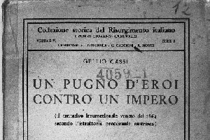 Copertina del libro di Gellio Cassi Un pugno di eroi contro un impero