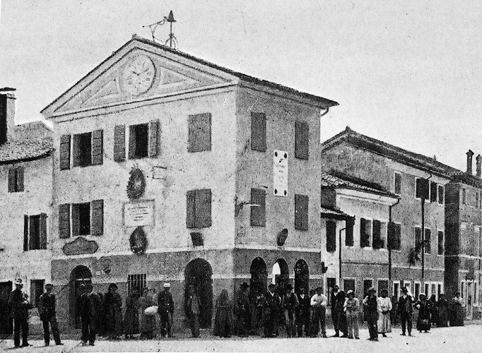 La loggia, appena restaurata