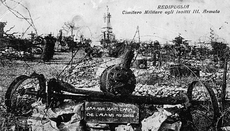Il Cimitero Militare sul Colle Sant'Elia in una cartolina