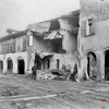 Le conseguenze del bombardamento su Via Garibaldi